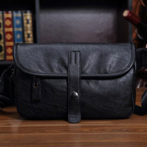 กระเป๋าคาดอก สะพายข้าง หนัง สีดำ PU